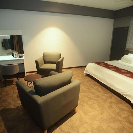 Star-Well Hotel Kuala Lipis Eksteriør billede
