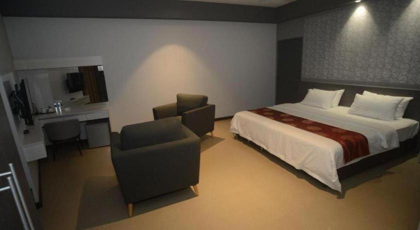 Star-Well Hotel Kuala Lipis Eksteriør billede