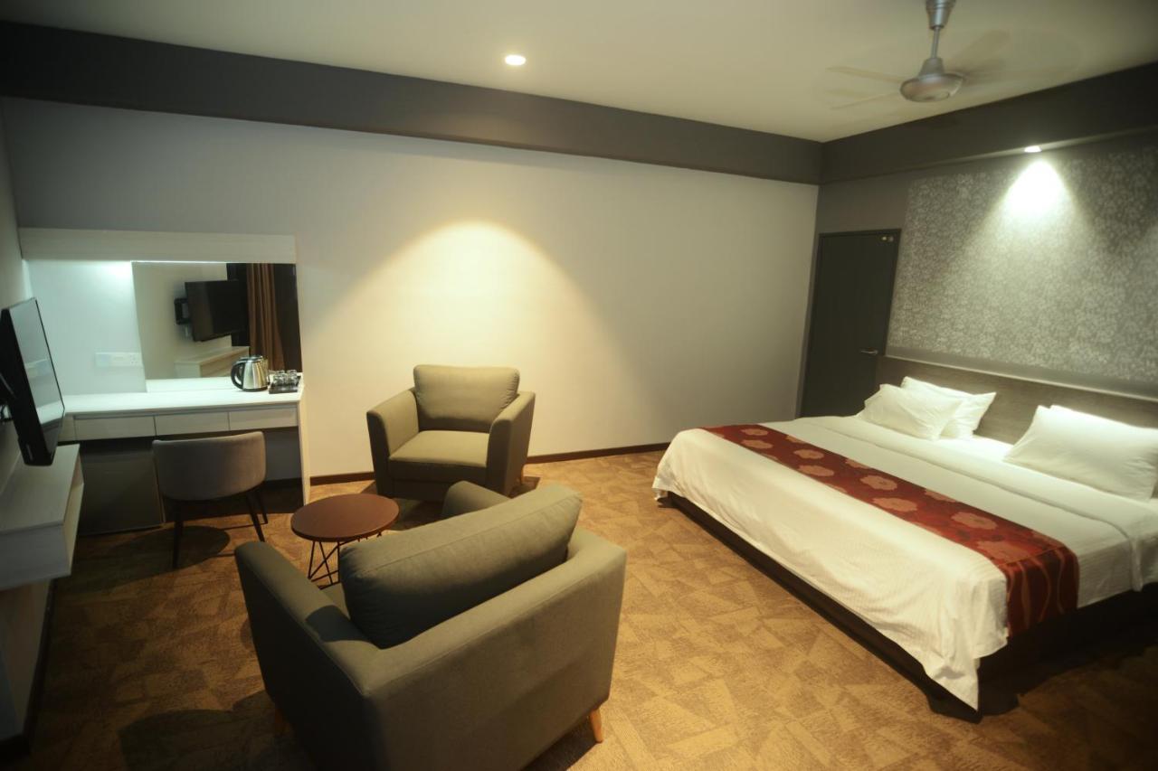 Star-Well Hotel Kuala Lipis Eksteriør billede